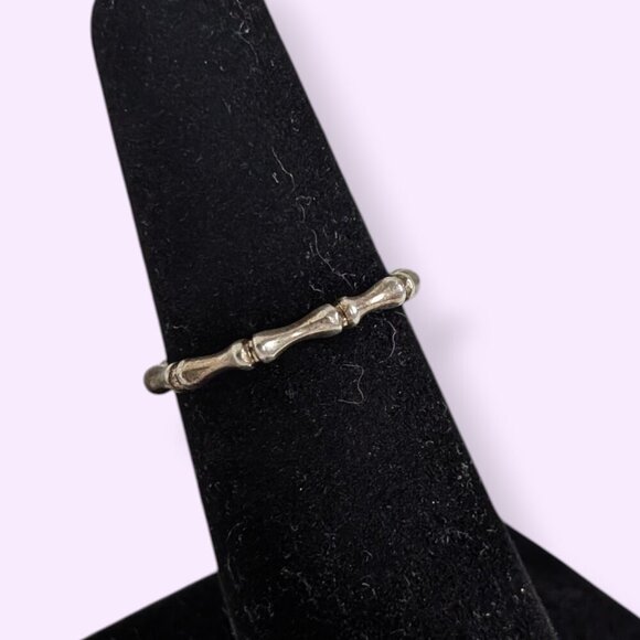 (V. Dainty Bamboo Band Ring - Picture 2 of 6